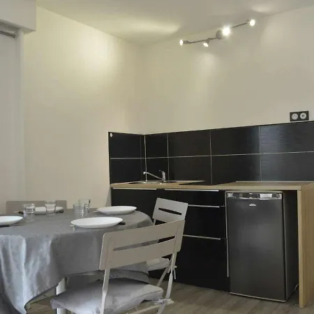 Studio Cap D'Agde, 1 Piece, 4 Personnes - Fr-1-249-358 Agde